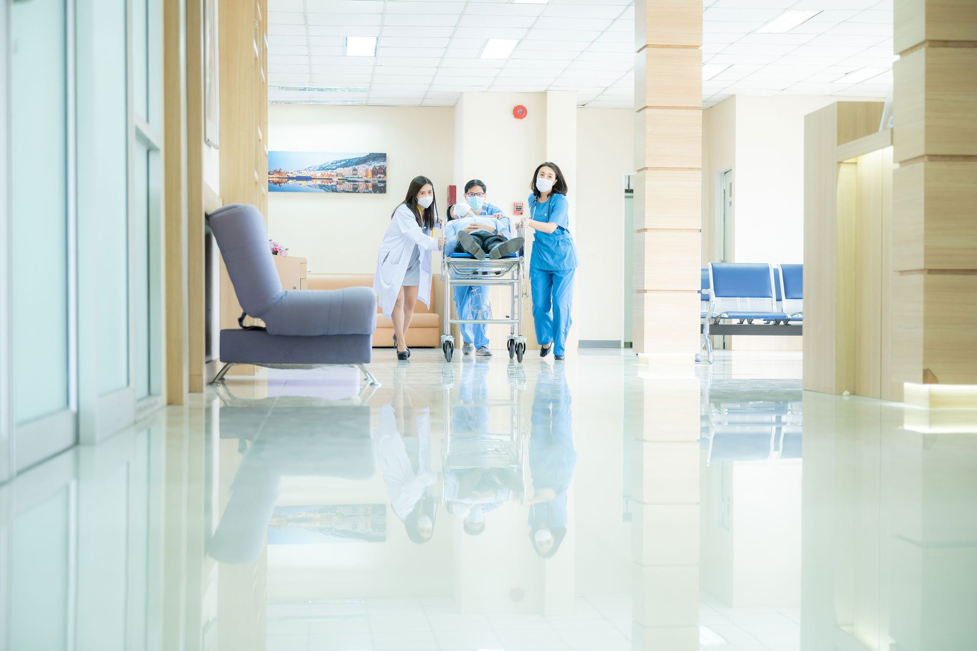 emergency-patient-concept-professional-doctor-img