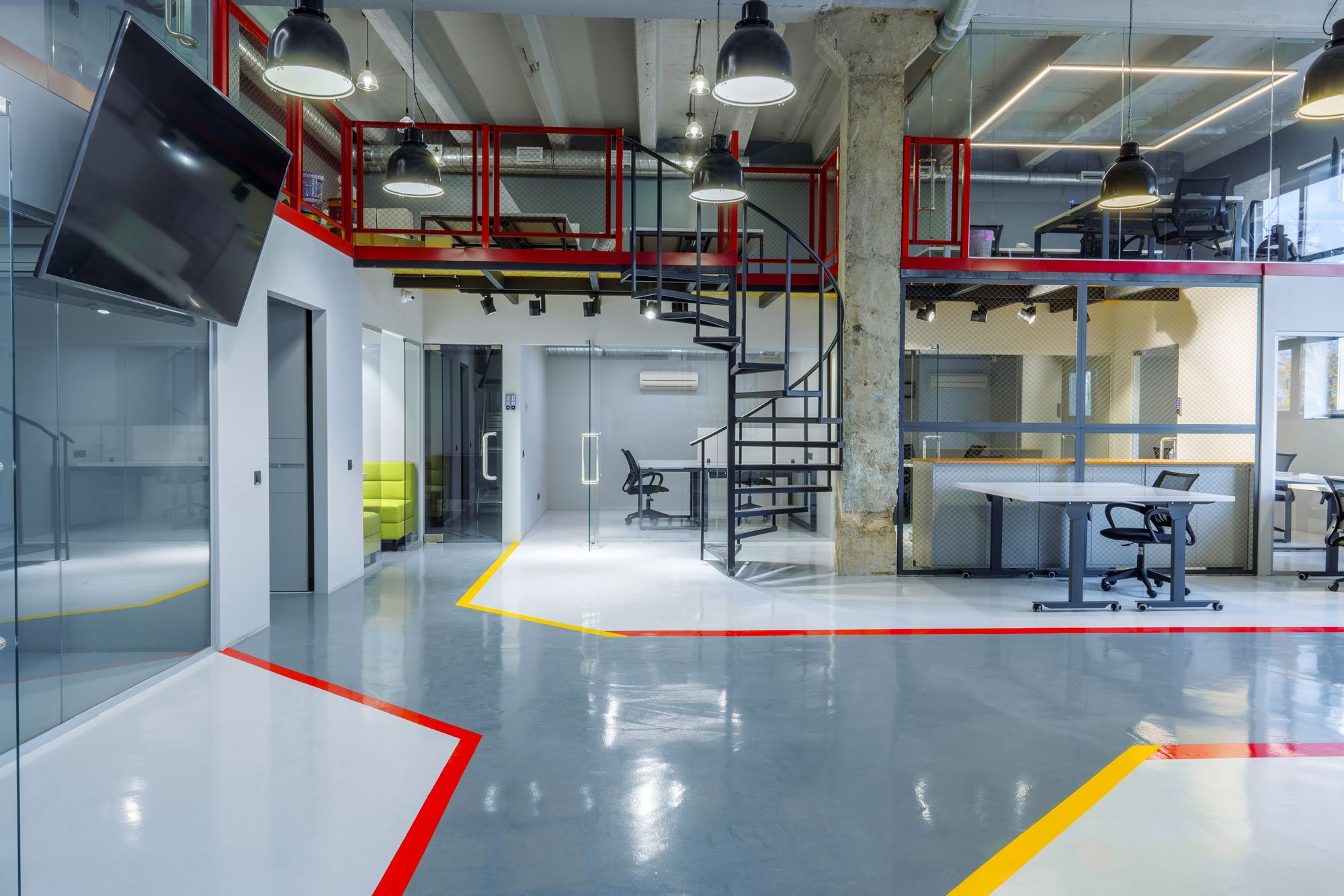 large-empty-modern-open-space-office-interior-img